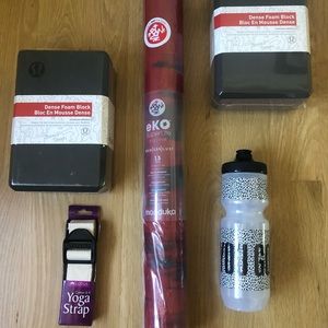 Manduka Yoga Travel Mat 2 lululemon blocks bottle